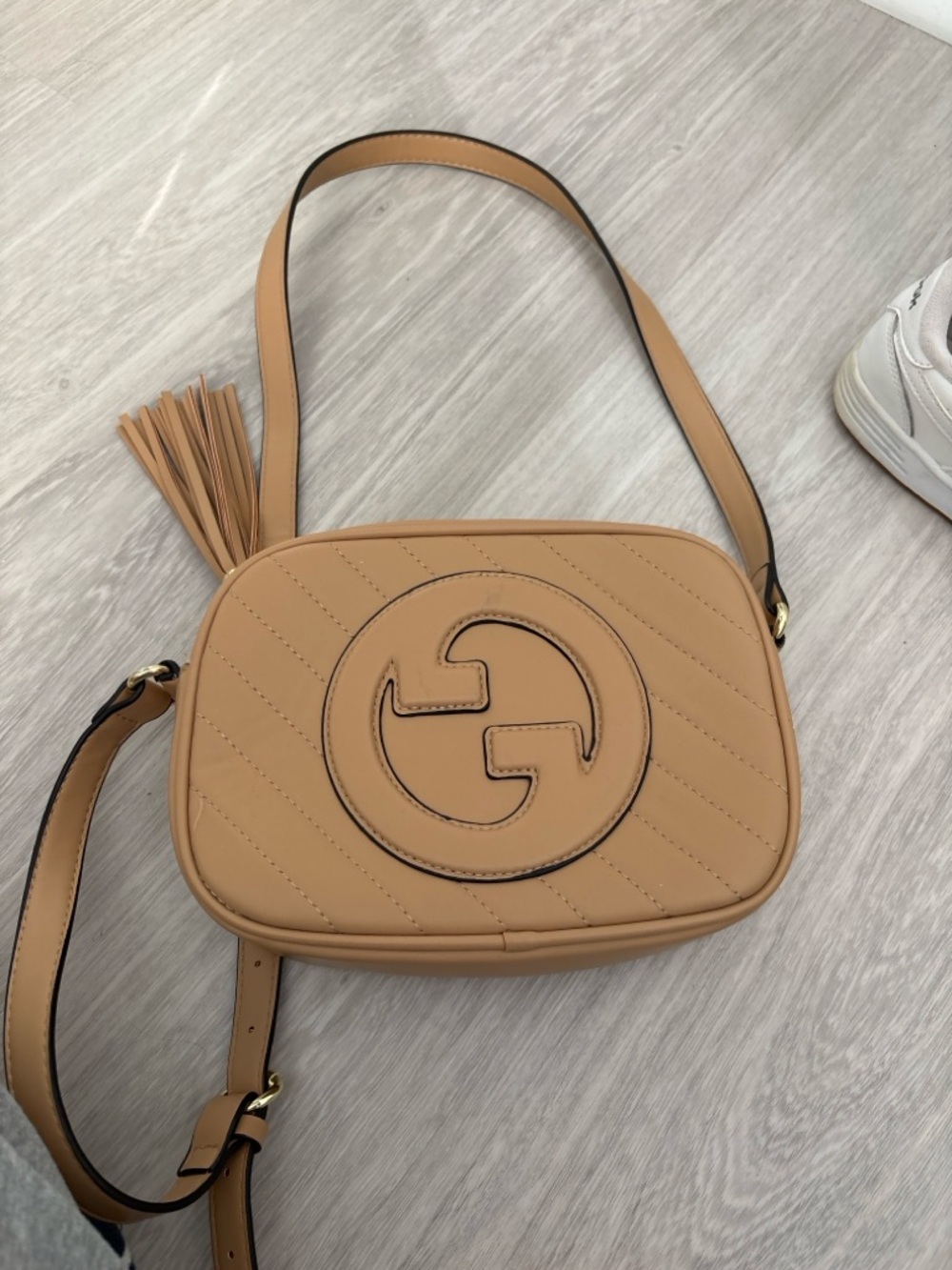 Gucci Tan Leather Crossbody Bag with Tassel - Picture 7 of 7